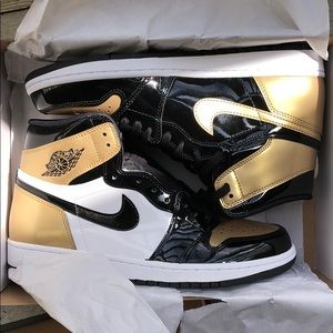 Jordan Retro 1 “Gold Toe”